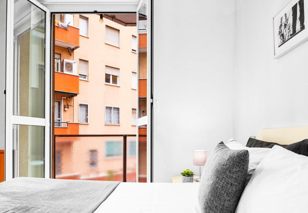 Apartment Near Central Station Мілан Екстер'єр фото